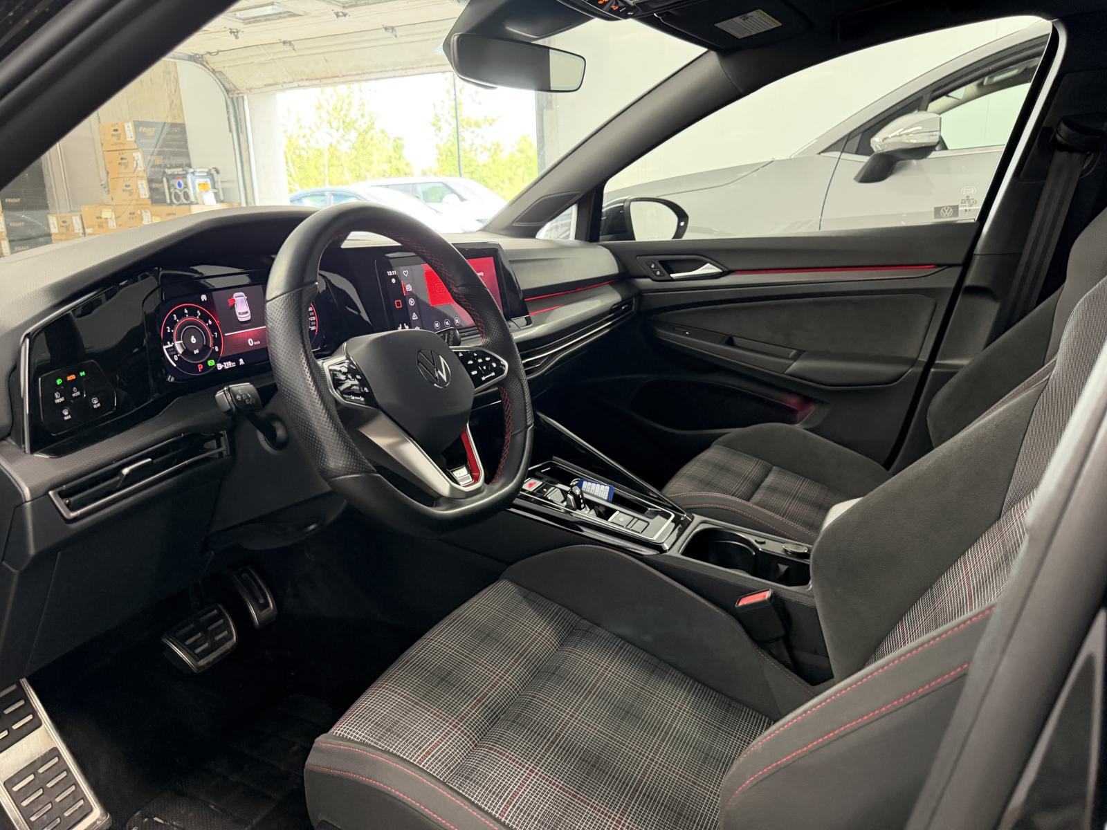 Volkswagen GTI Performance 2023 — photo 7