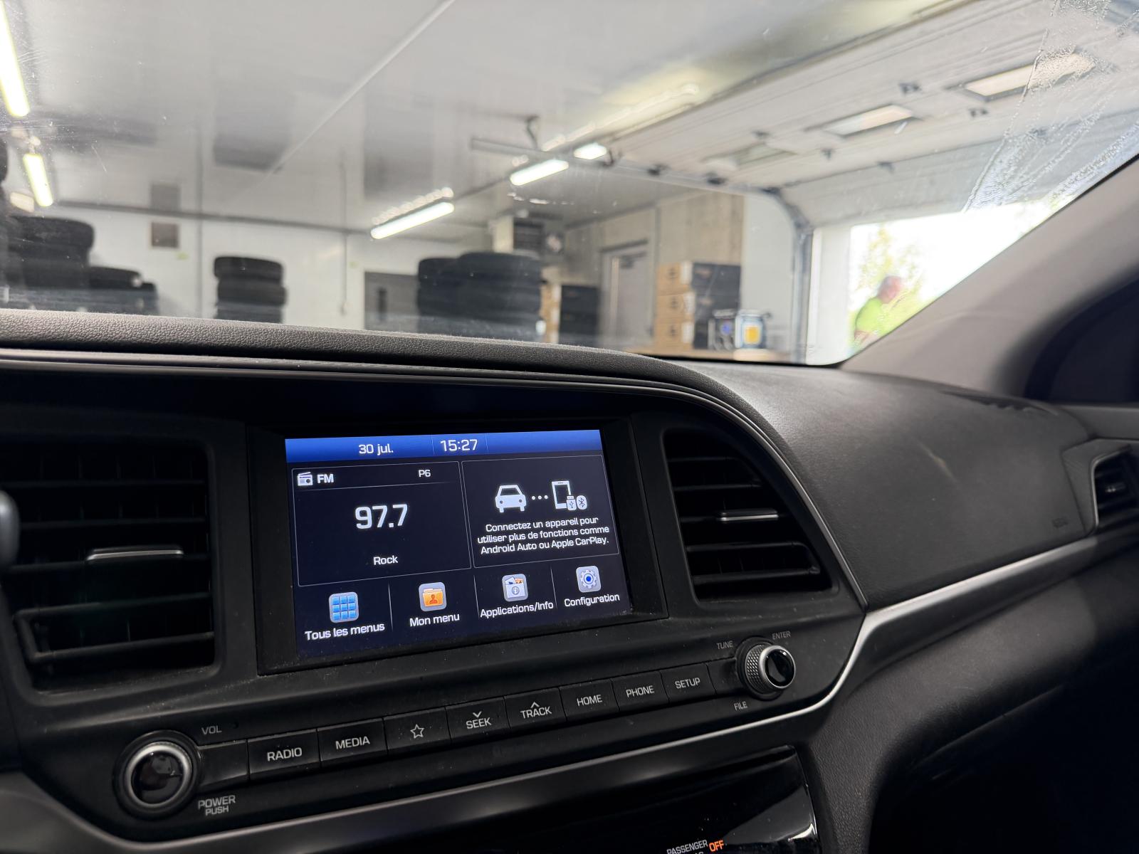 Hyundai Elantra Preferred 2019 — photo 7