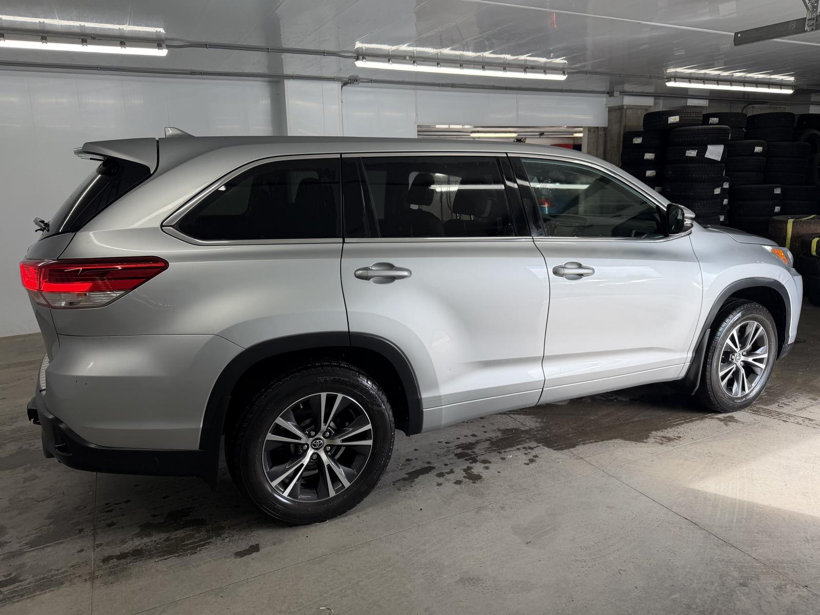 Toyota Highlander LE 2018 — photo 6