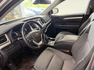 Miniature 10 Toyota Highlander LE 2018
