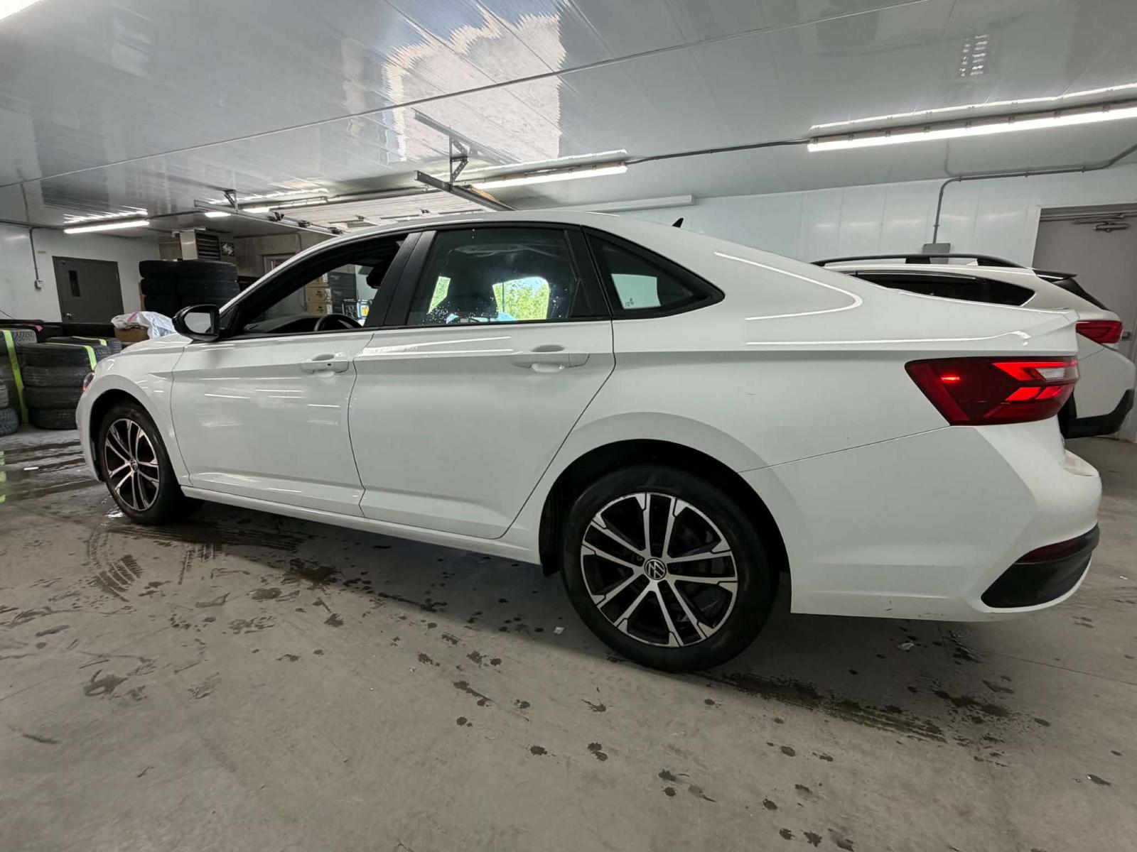 Volkswagen Jetta Comfortline 2022 — photo 4