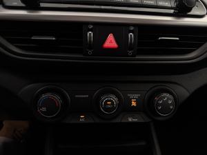 Miniature 16 Kia Forte LX 2020