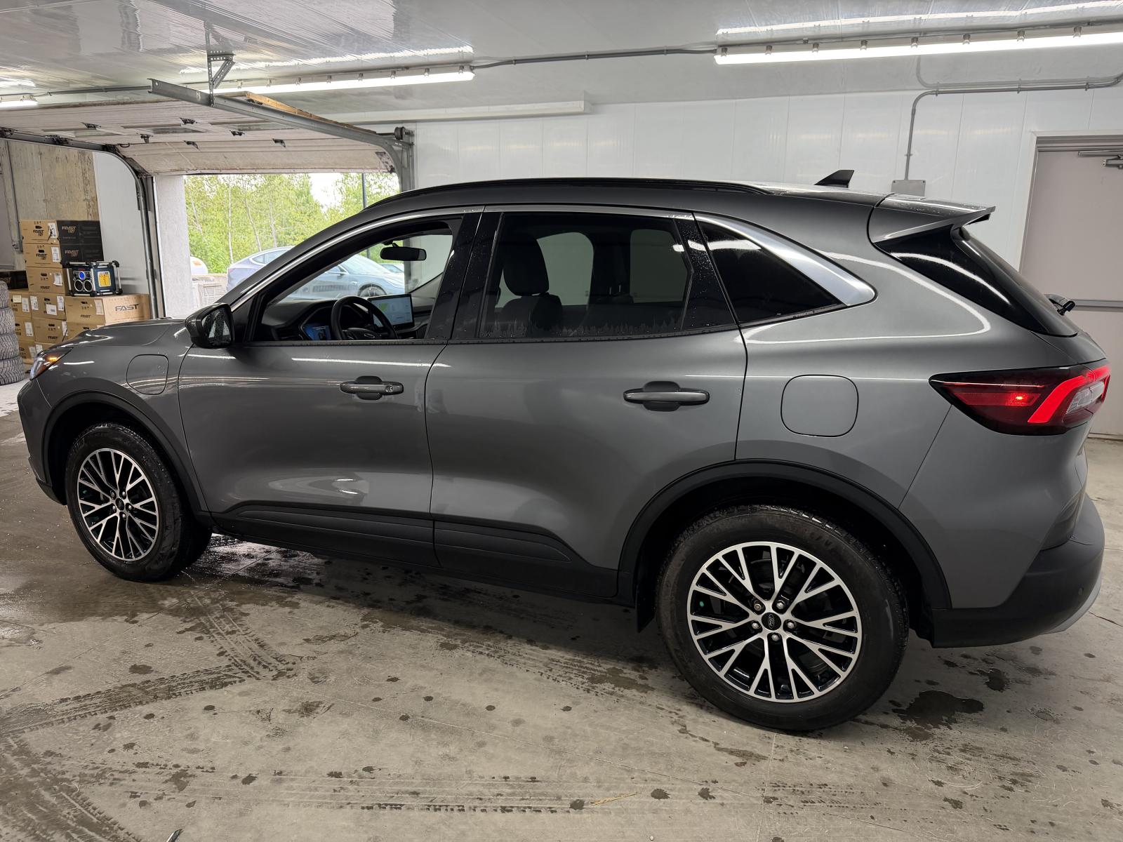 Ford Escape PHEV 2024 — photo 4