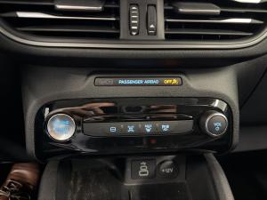 Thumbnail 18 Ford Escape PHEV 2024