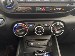 Miniature 18 Hyundai Venue Preferred 2022