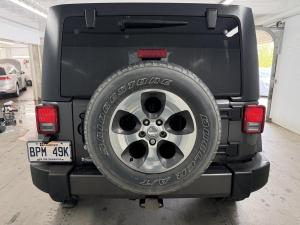 Miniature 5 Jeep Wrangler Unlimited Sahara 2017