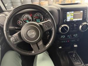 Miniature 14 Jeep Wrangler Unlimited Sahara 2017