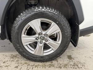 Miniature 7 Toyota Rav4 LE Hybrid 2022