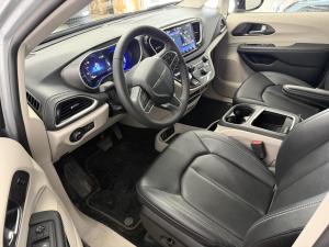 Miniature 10 Chrysler Pacifica Select PHEV 2024