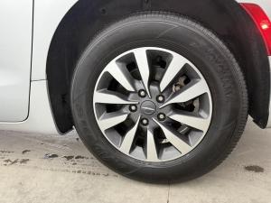 Miniature 8 Chrysler Pacifica Select PHEV 2024