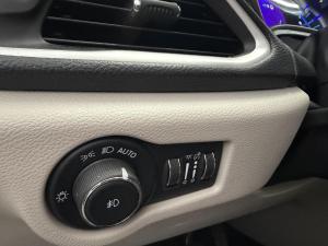 Miniature 13 Chrysler Pacifica Select PHEV 2024