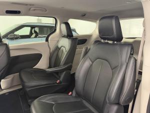 Miniature 16 Chrysler Pacifica Select PHEV 2024