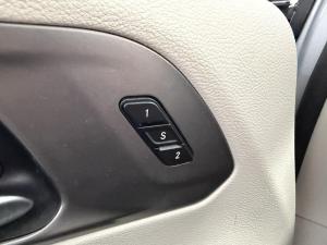 Miniature 12 Chrysler Pacifica Select PHEV 2024