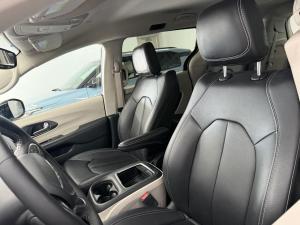 Miniature 11 Chrysler Pacifica Select PHEV 2024