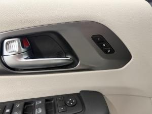 Miniature 12 Chrysler Pacifica Select PHEV 2024