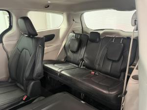 Miniature 16 Chrysler Pacifica Select PHEV 2024