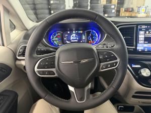 Miniature 23 Chrysler Pacifica Select PHEV 2024