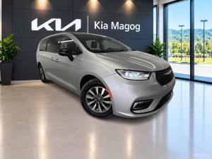 2024 Chrysler Pacifica Select PHEV - Image 1