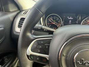 Miniature 22 Jeep Compass Sport 2018