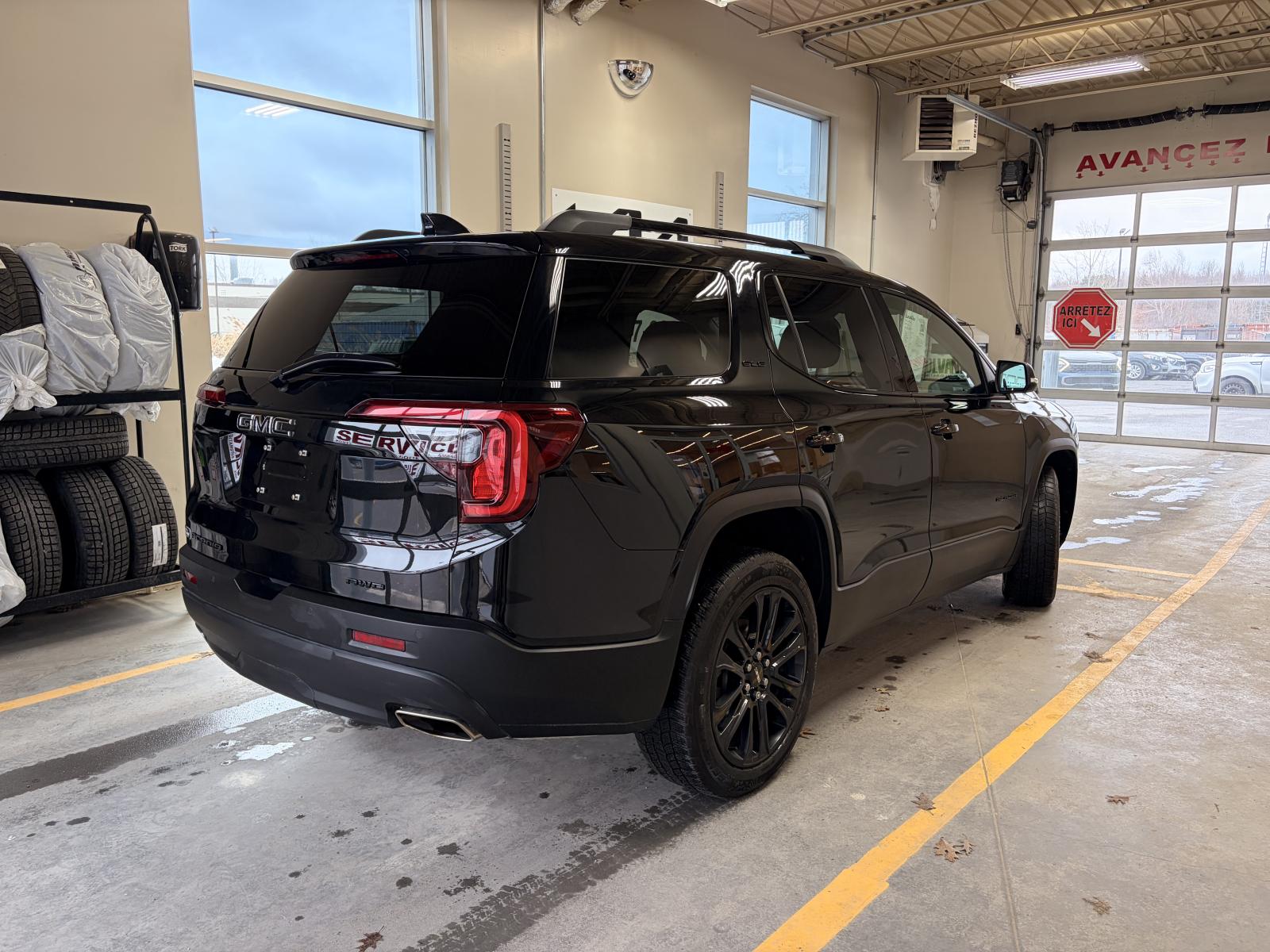 Image 6 GMC Acadia SLE 2022