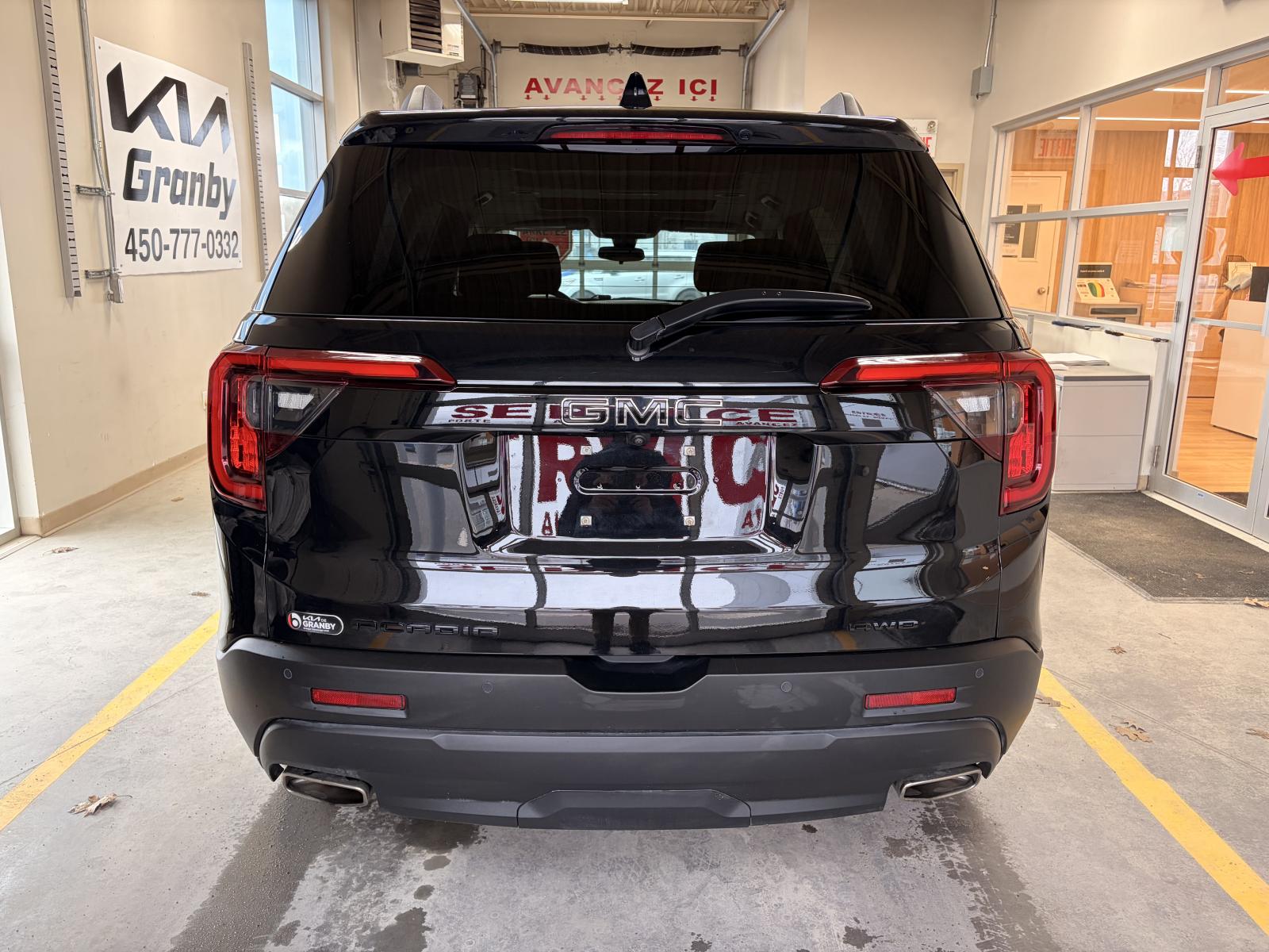 Image 5 GMC Acadia SLE 2022