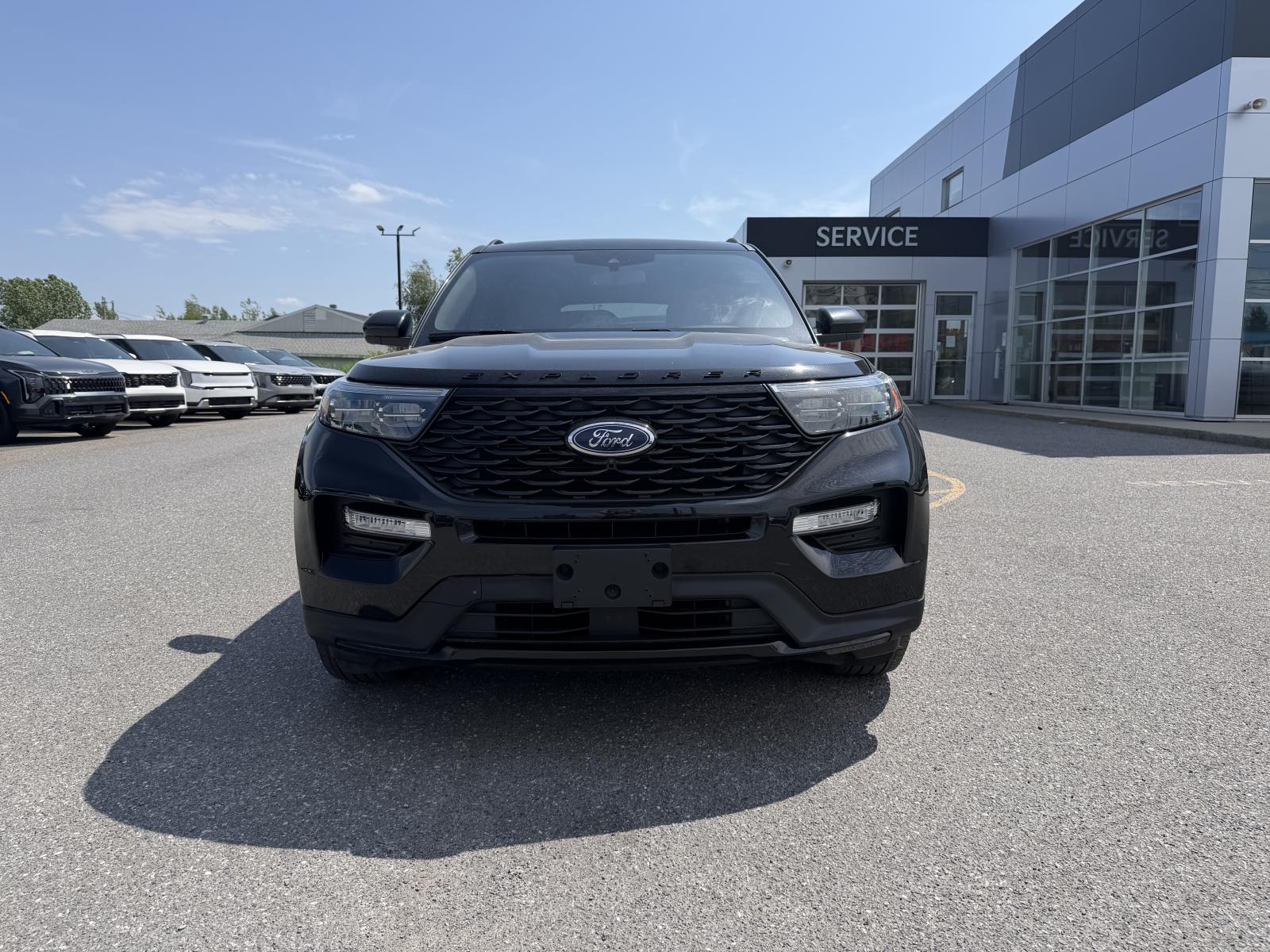 Ford Explorer ST Line 2023 — photo 2