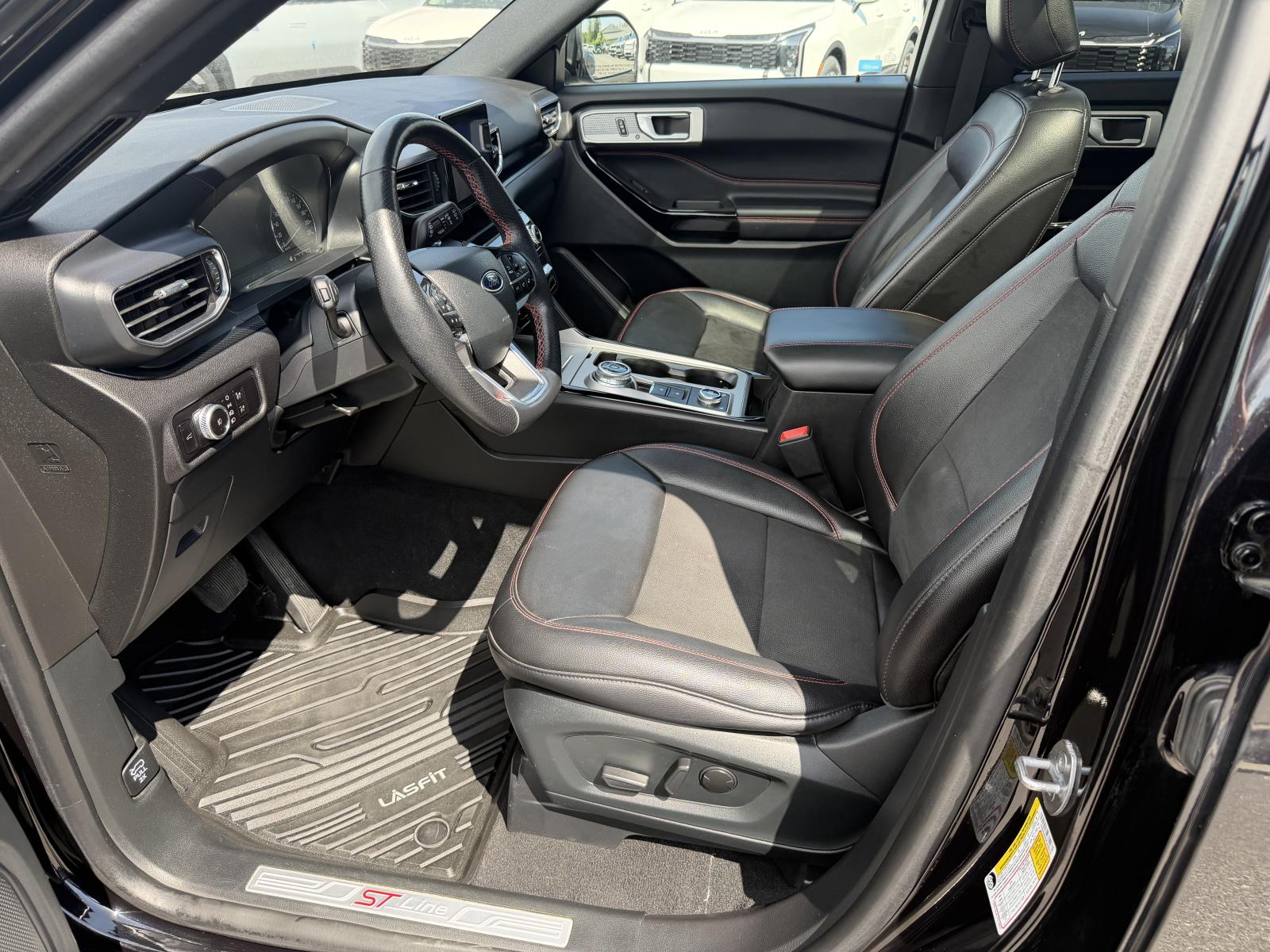 Ford Explorer ST Line 2023 — photo 8