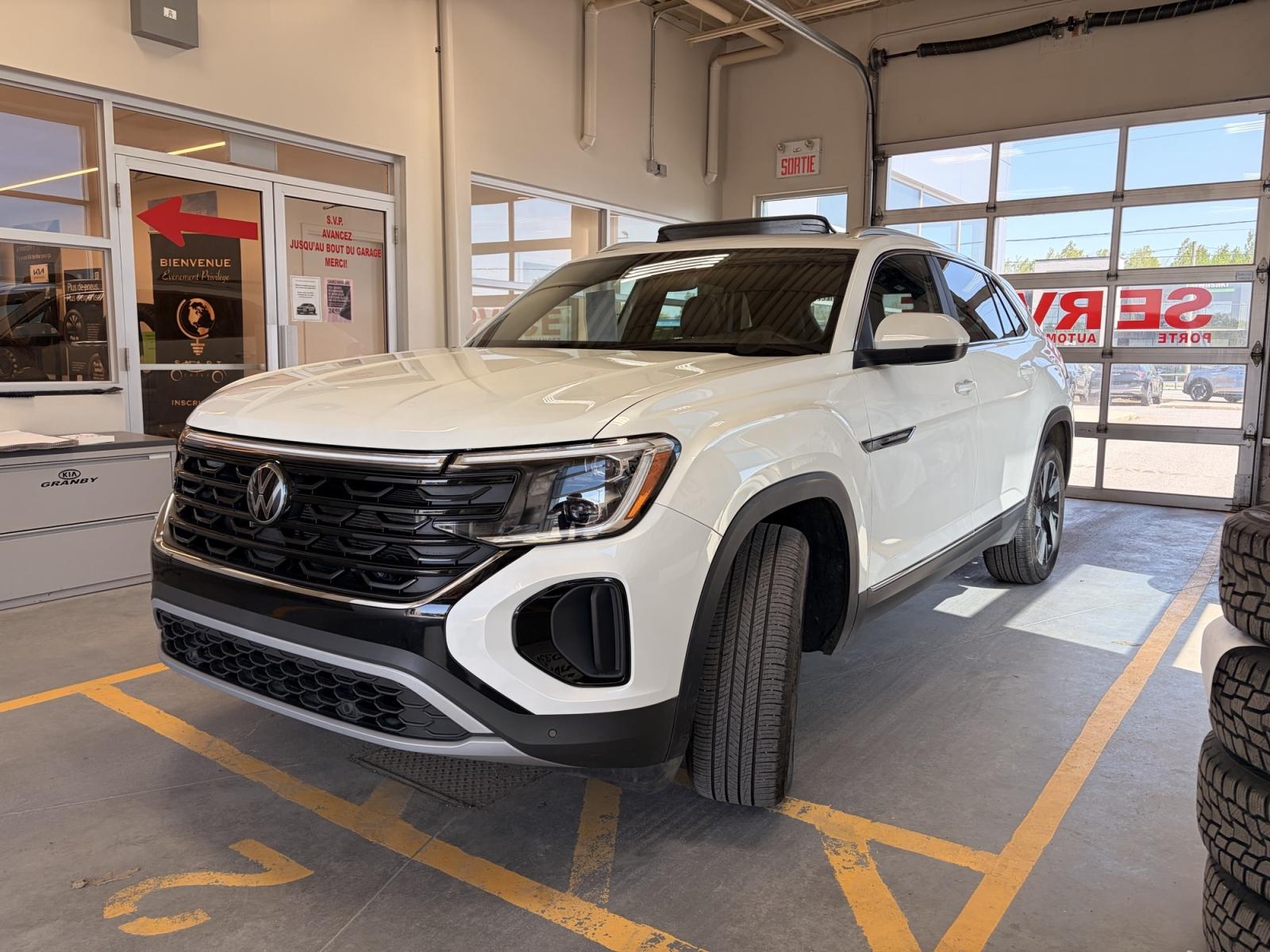 Volkswagen Atlas Cross Sport Highline 2024 — photo 3