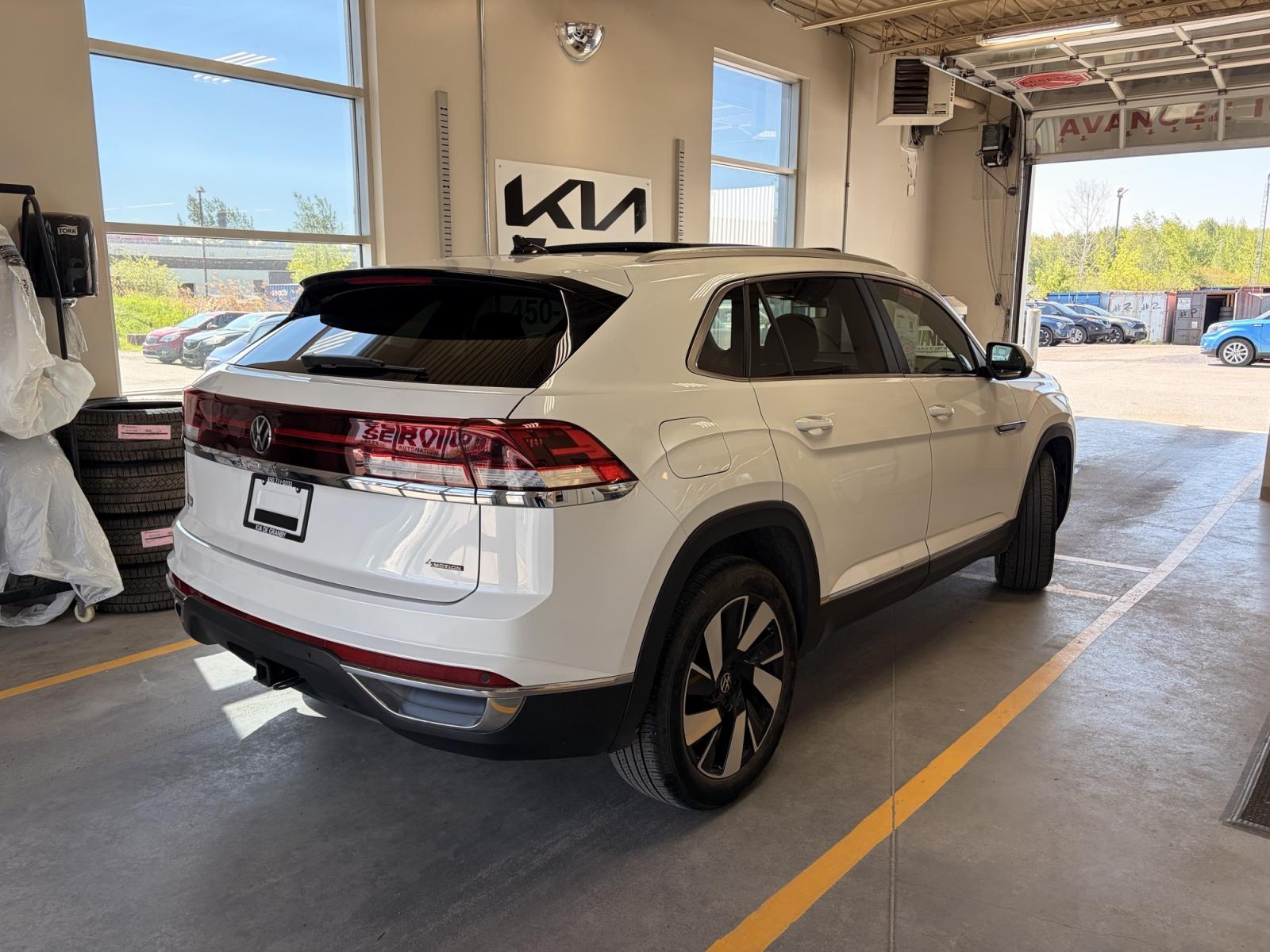 Volkswagen Atlas Cross Sport Highline 2024 — photo 6