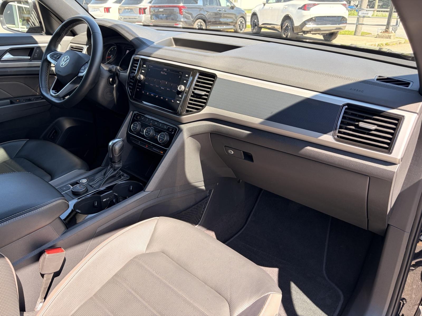 Volkswagen Atlas Cross Sport Highline 2021 — photo 8