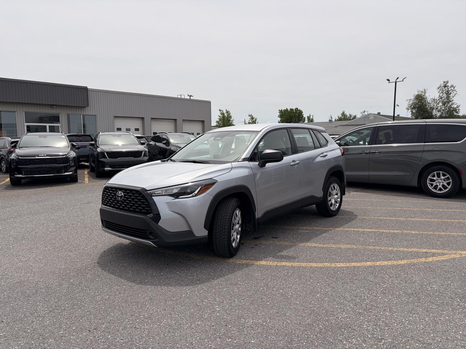 Toyota Corolla Cross L 2025 — photo 3