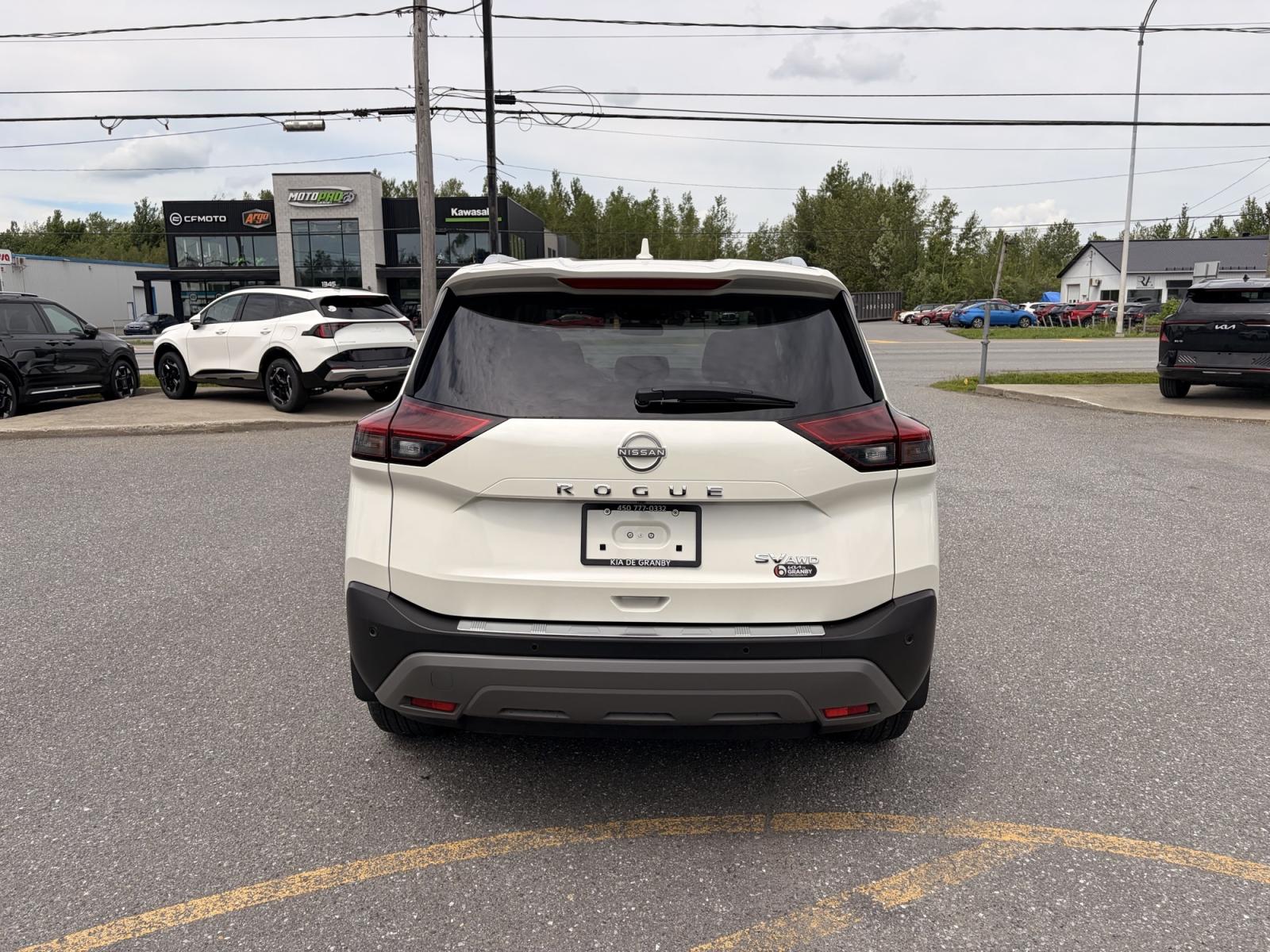 Nissan Rogue SV Moonroof 2023 — photo 5