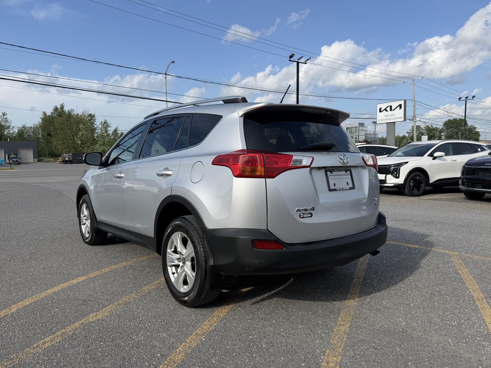 Toyota Rav4 XLE 2015 — photo 4