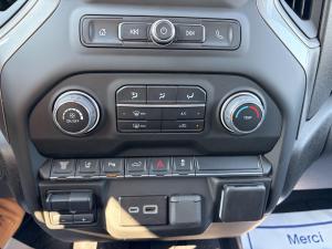 Miniature 16 Chevrolet Silverado 2500 Custom 2024