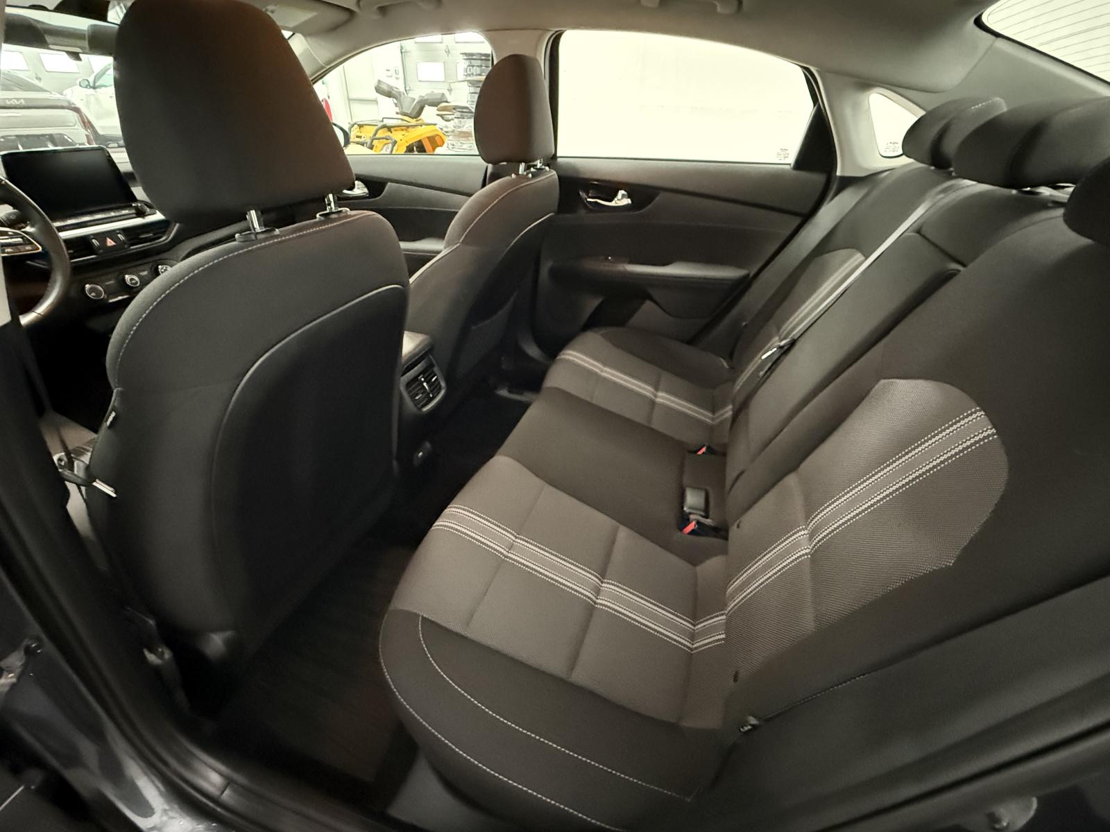 Kia Forte EX 2023 — photo 8