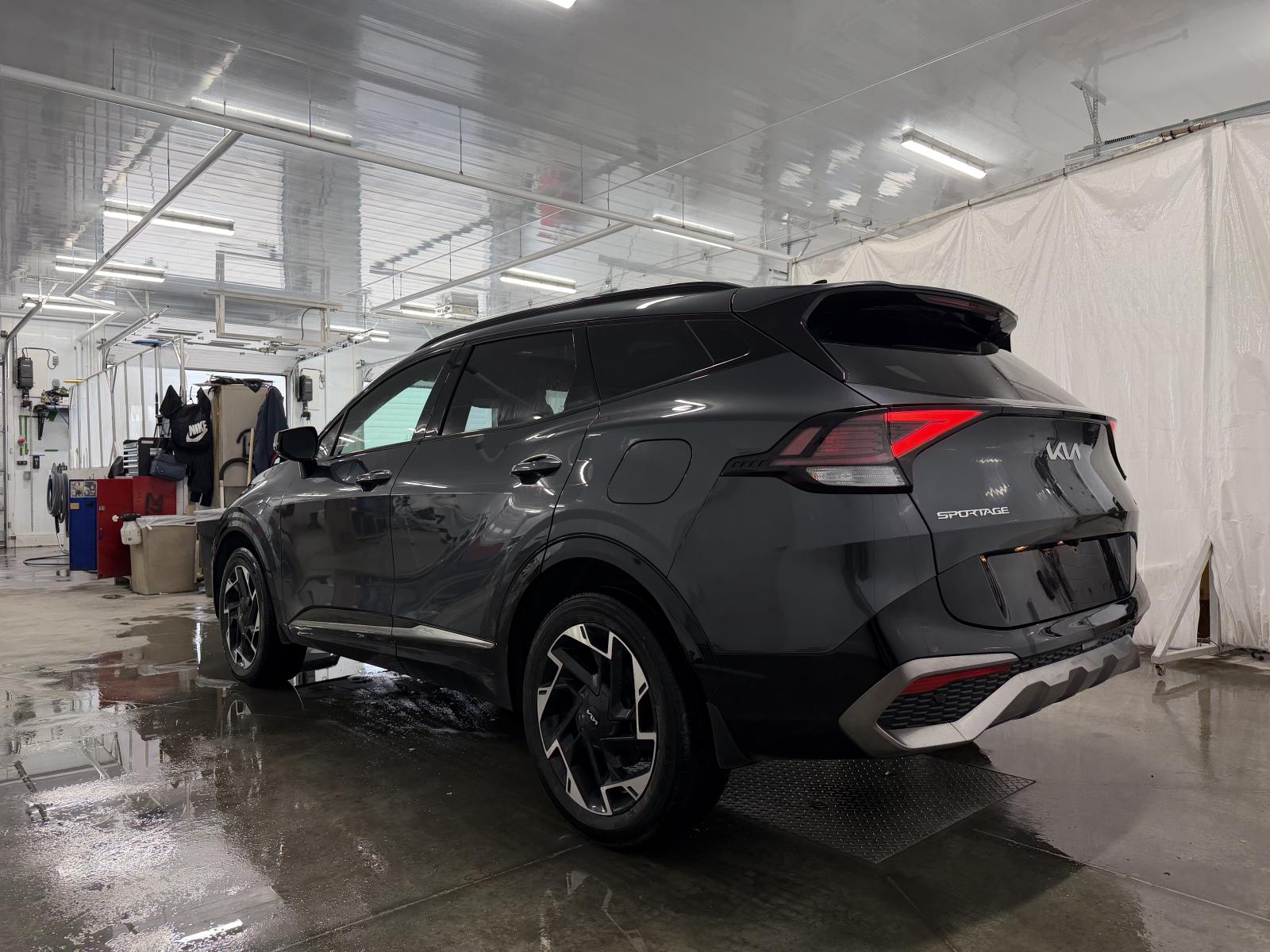 Kia Sportage EX Premium 2023 — photo 4