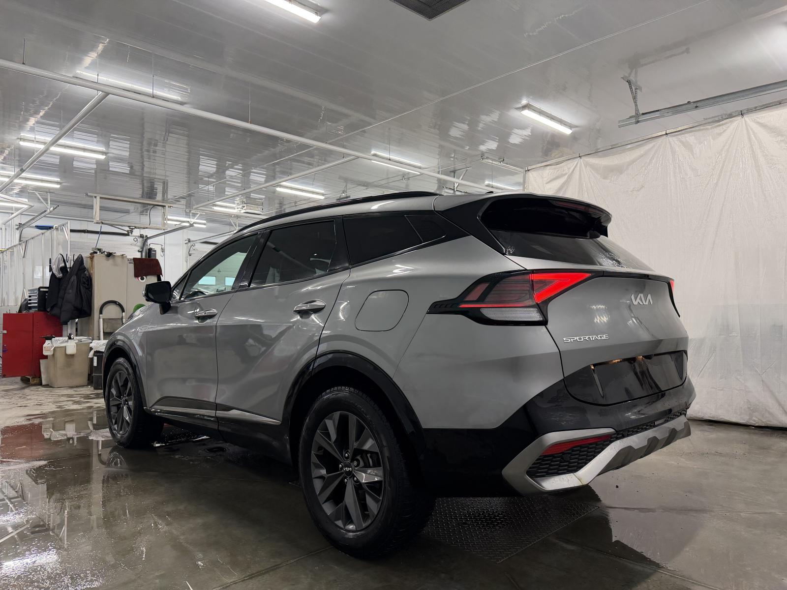 Kia Sportage SX Hybrid 2023 — photo 4
