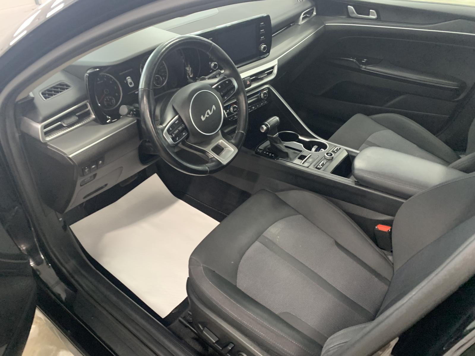 Kia K5 LX 2022 — photo 6