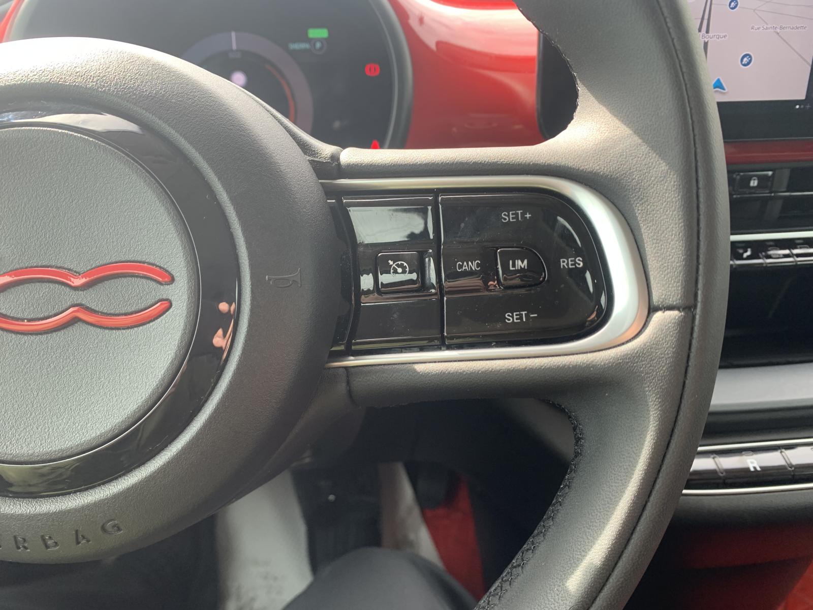 Image 12 Fiat 500E Base 2024