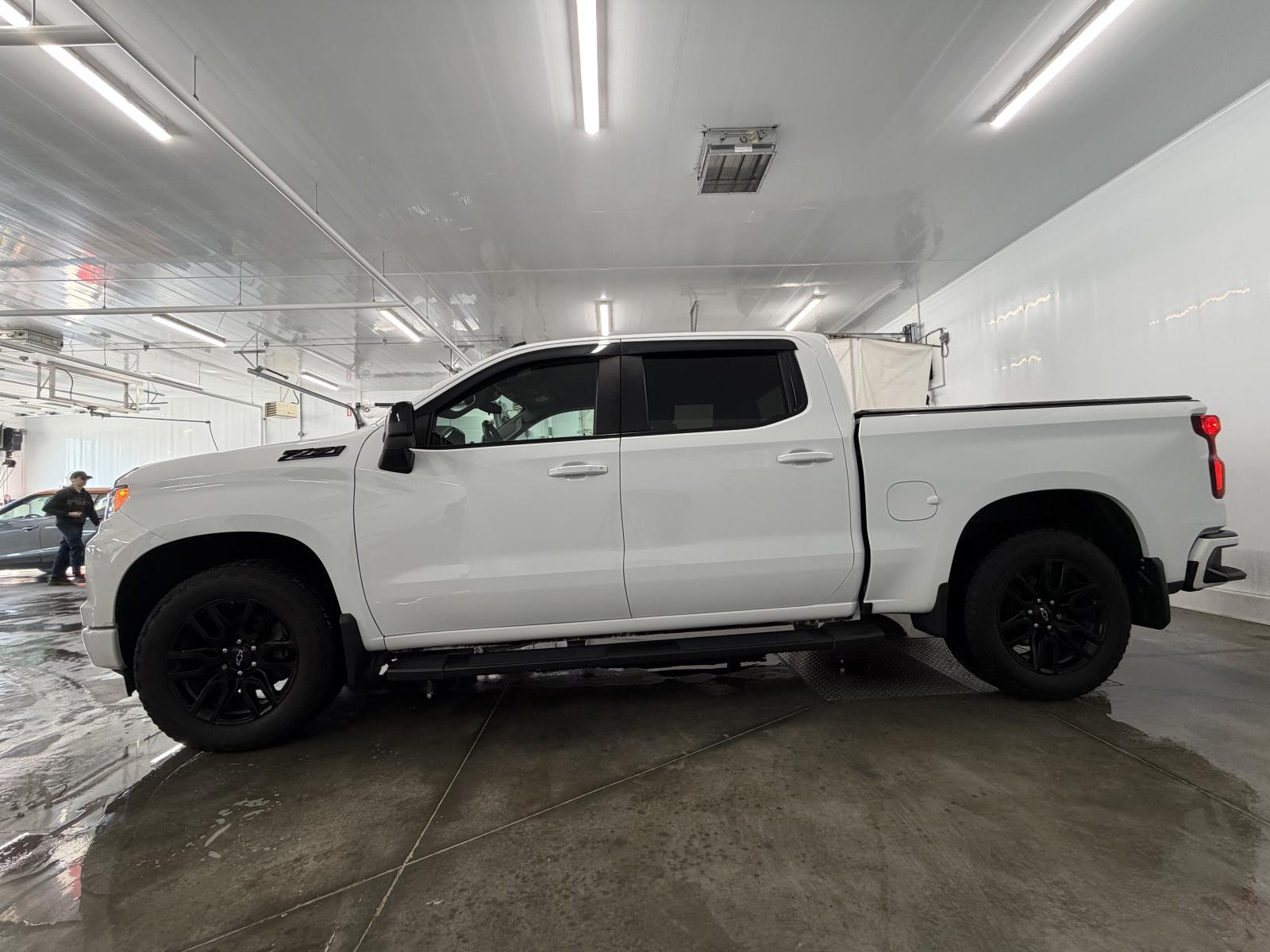 Chevrolet Silverado 1500 RST 2022 — photo 2