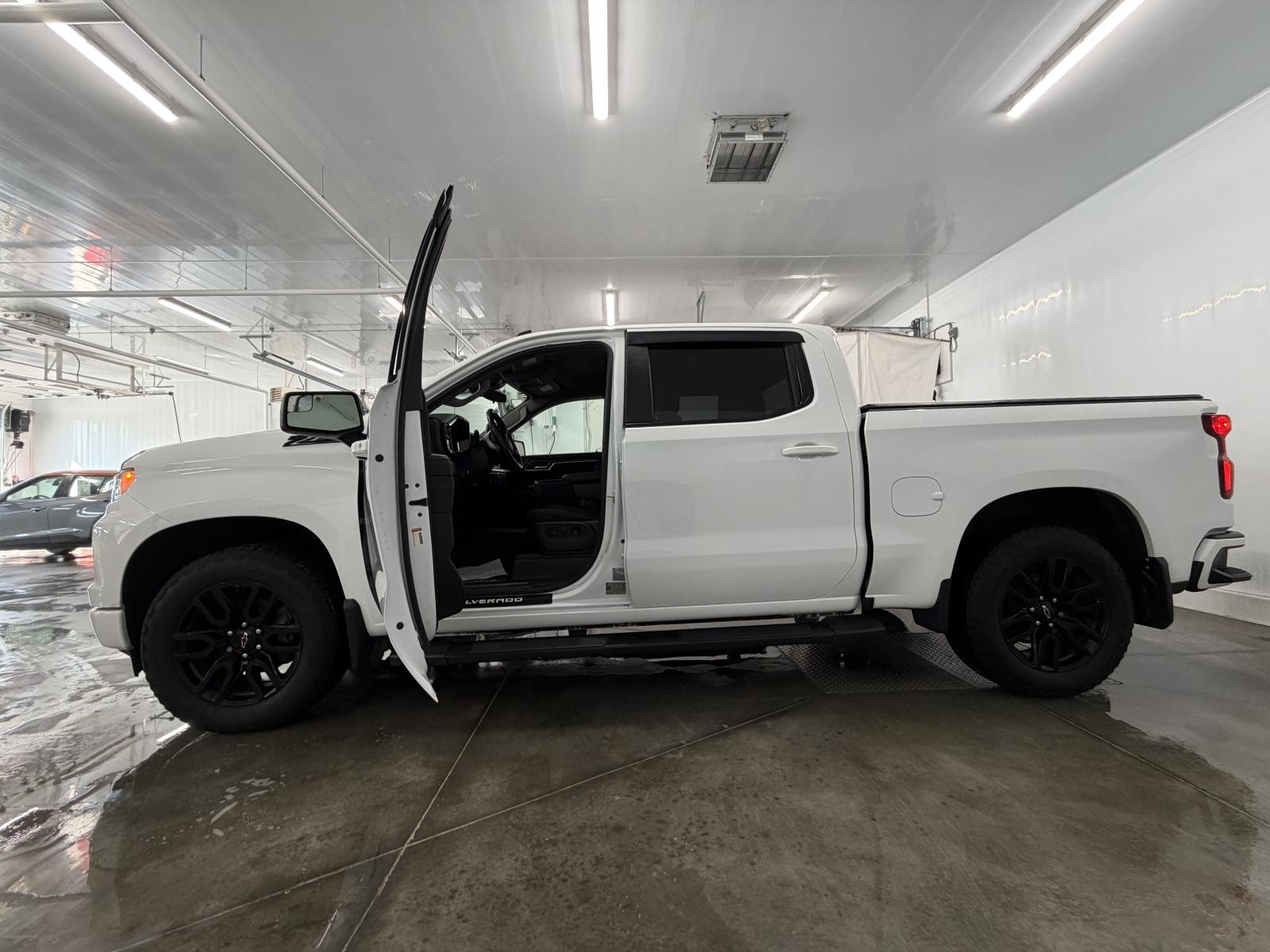 Chevrolet Silverado 1500 RST 2022 — photo 3