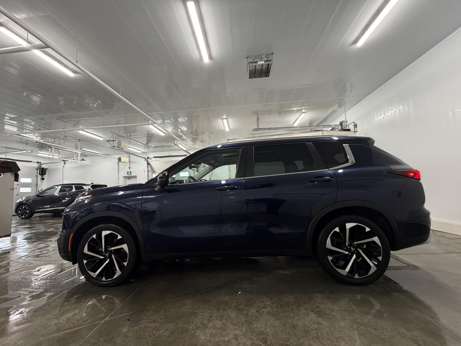 Mitsubishi Outlander SE 2022 — photo 2