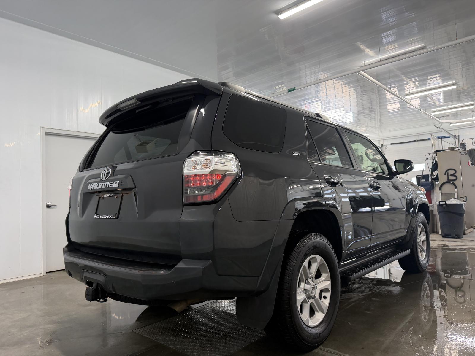 Toyota 4Runner SR5 2024 — photo 7