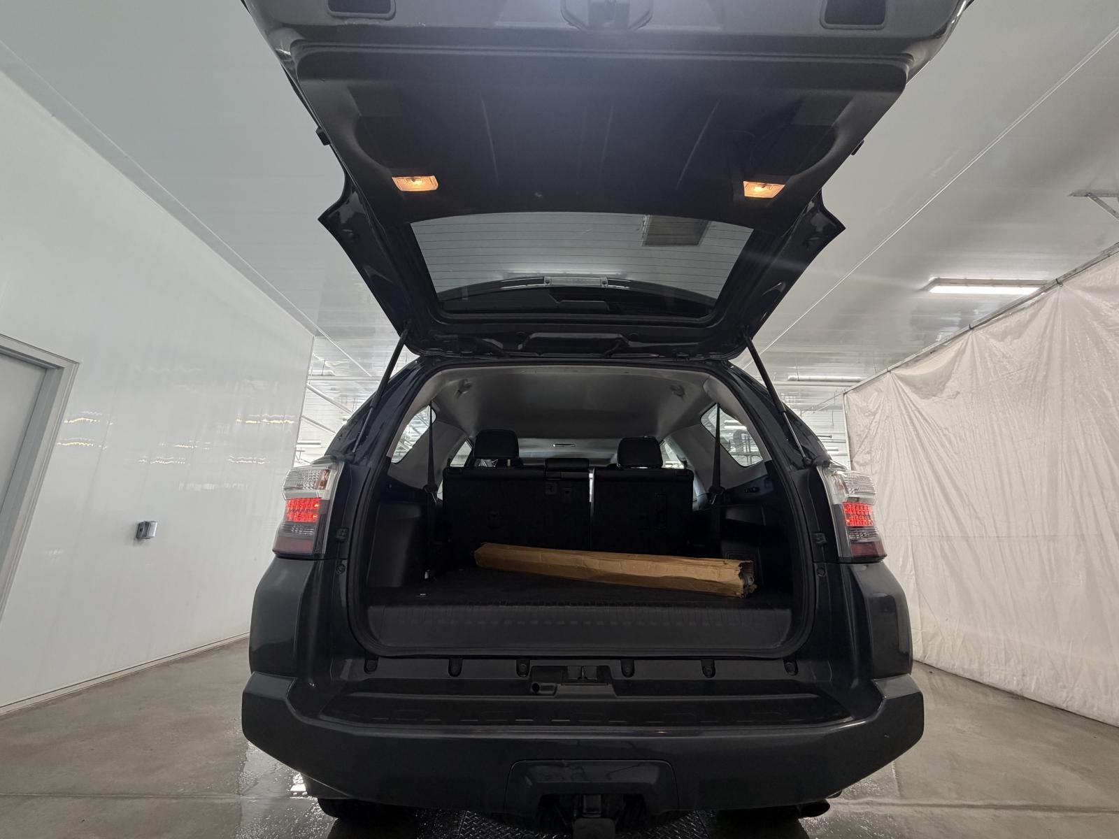 Toyota 4Runner SR5 2024 — photo 6