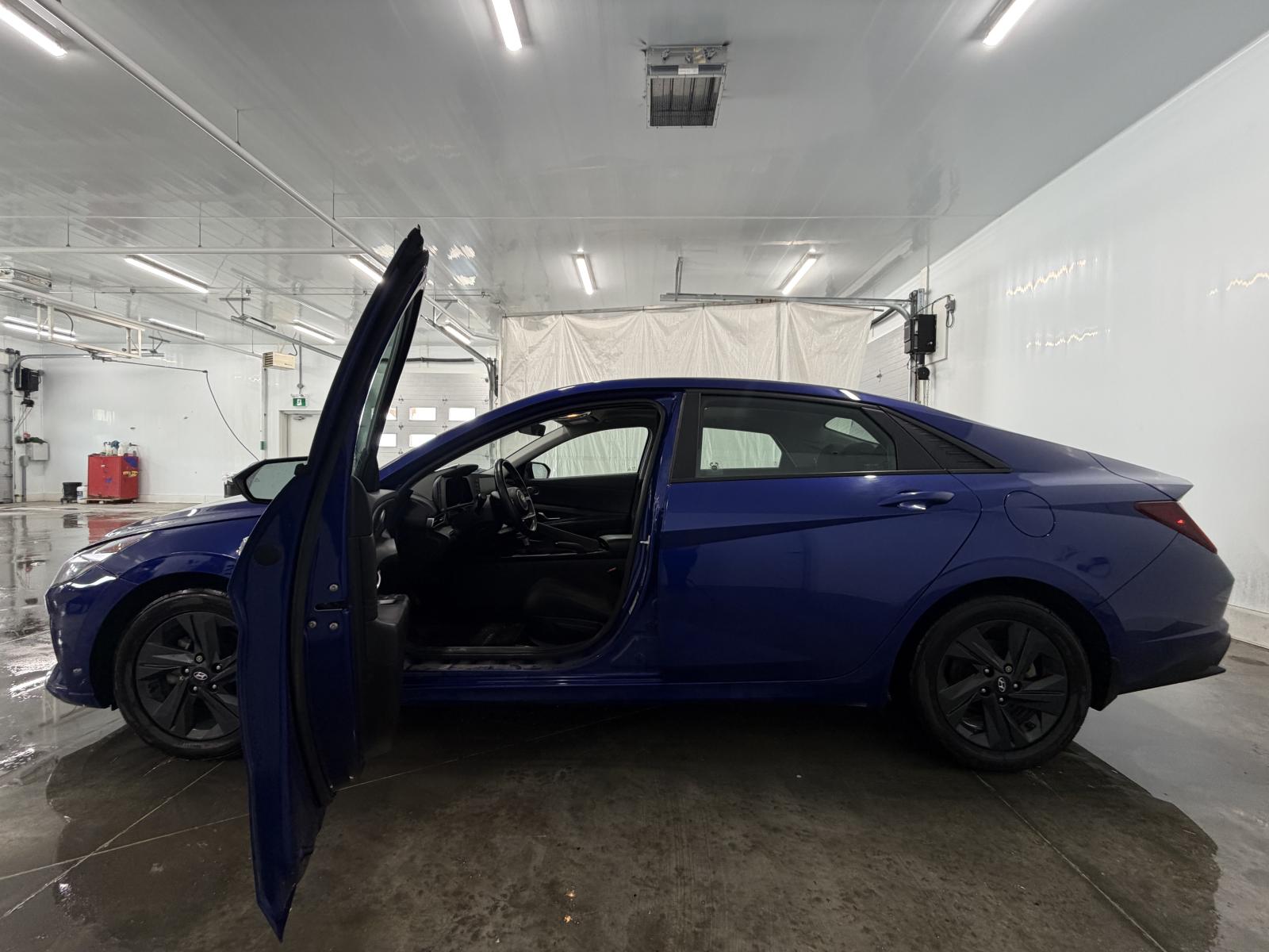 Hyundai Elantra Preferred Sun & Tech 2022 — photo 3