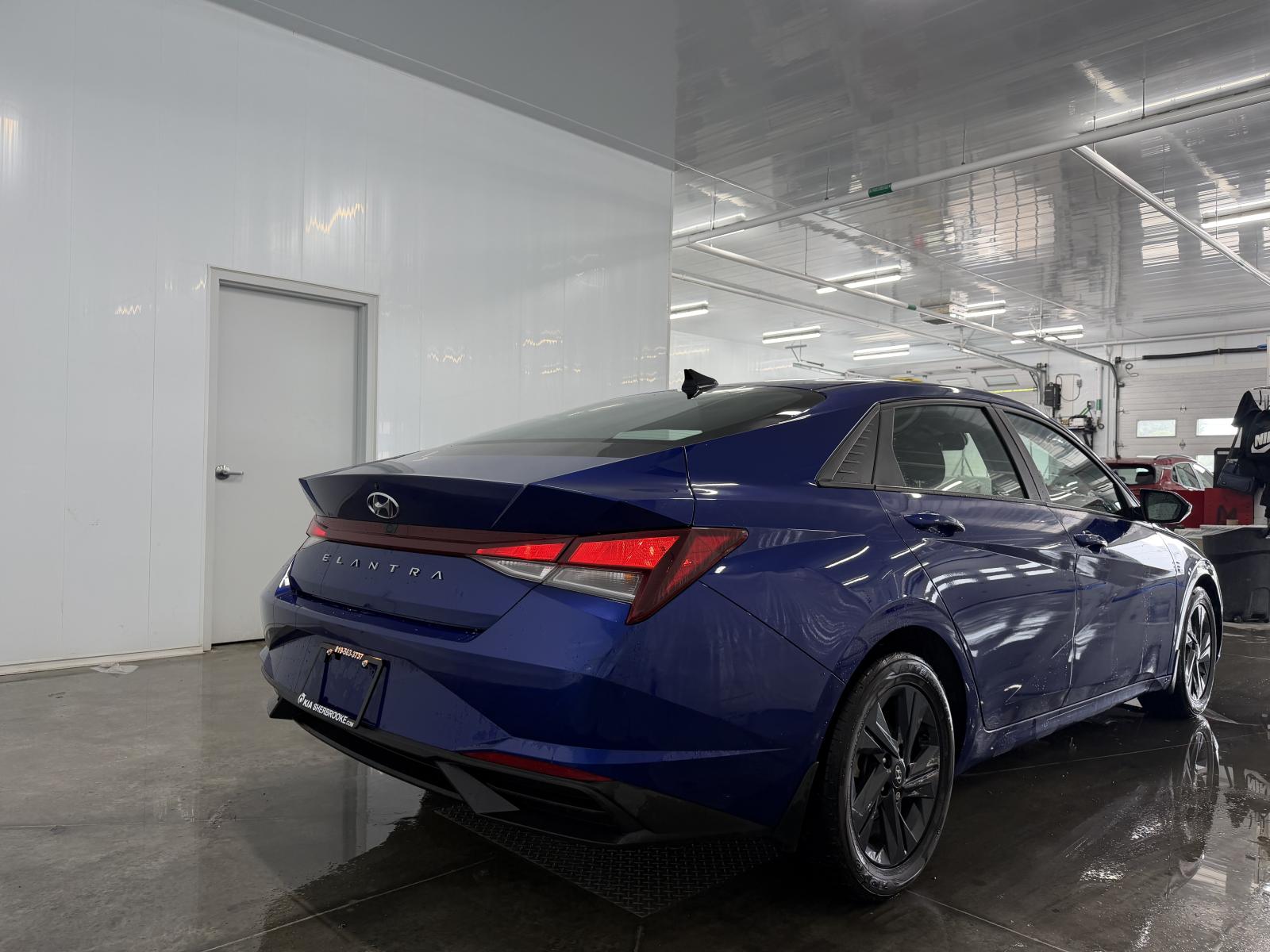 Hyundai Elantra Preferred Sun & Tech 2022 — photo 6