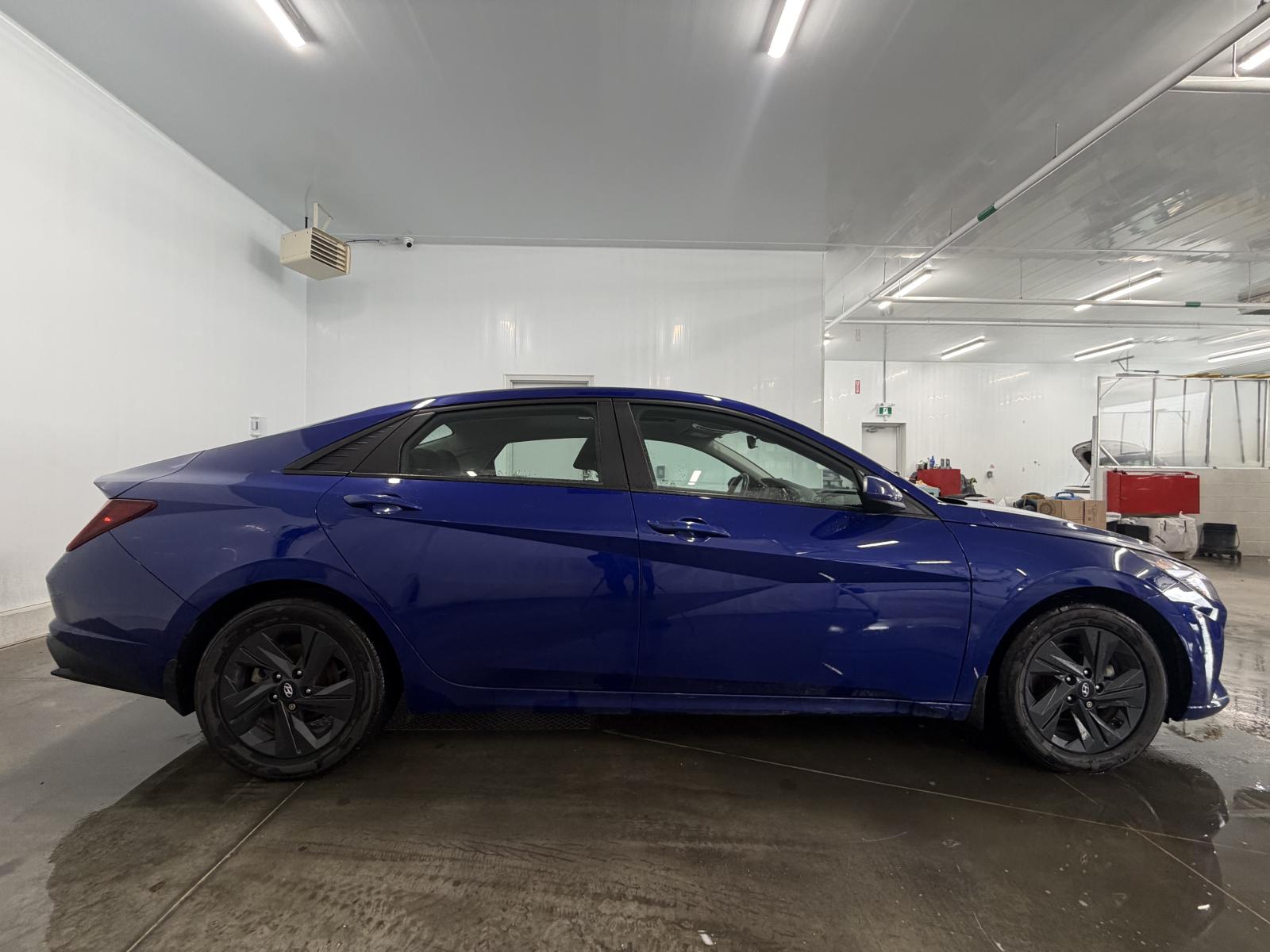 Hyundai Elantra Preferred Sun & Tech 2022 — photo 7