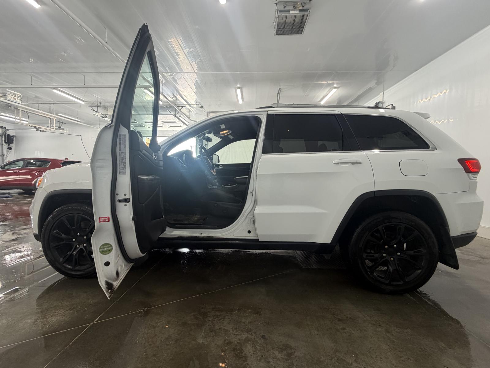 Jeep Grand Cherokee Laredo Altitude 2021 — photo 3