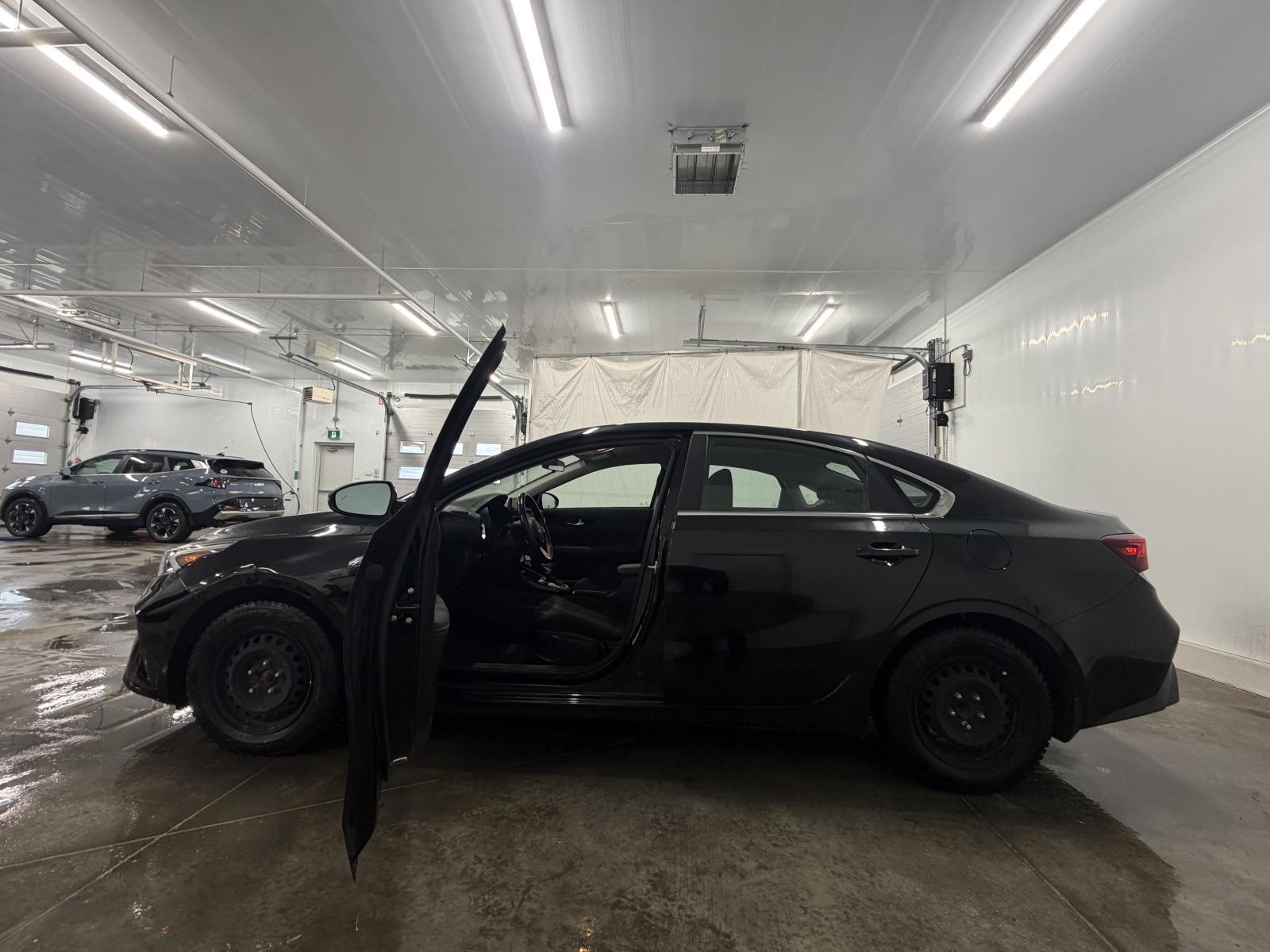 Kia Forte EX 2022 — photo 3