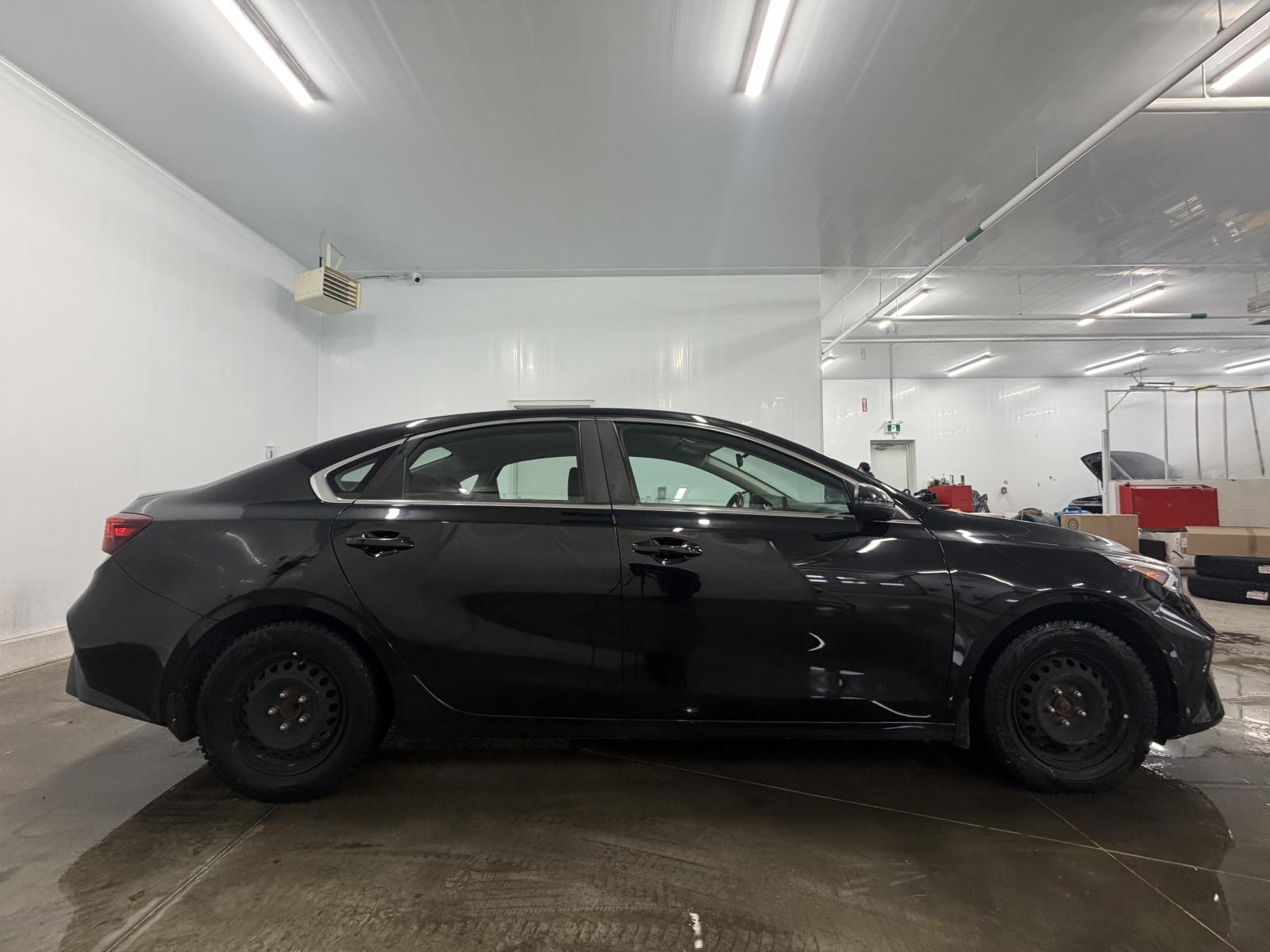 Kia Forte EX 2022 — photo 8
